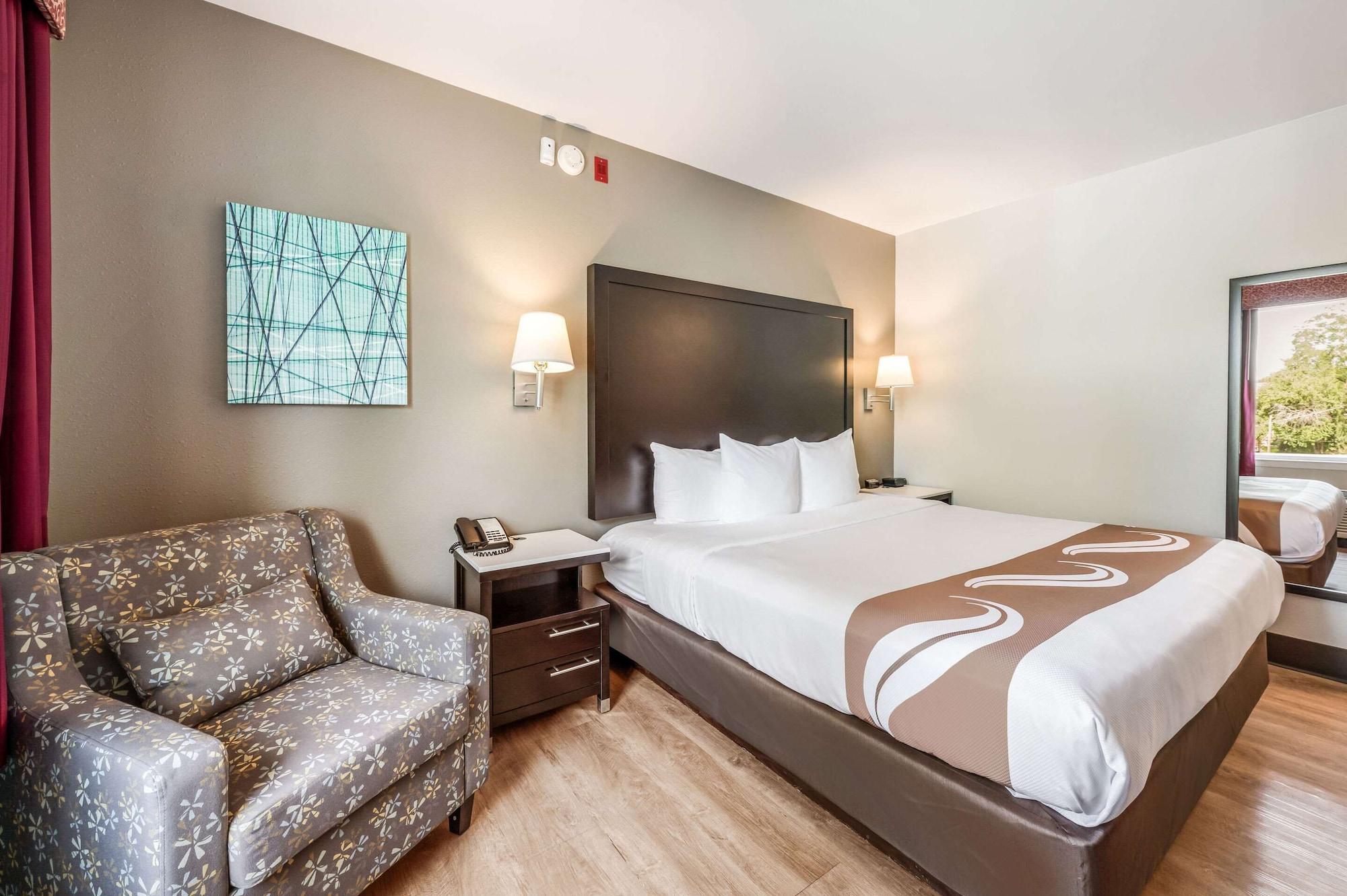 Quality Inn Пъкипсий Екстериор снимка
