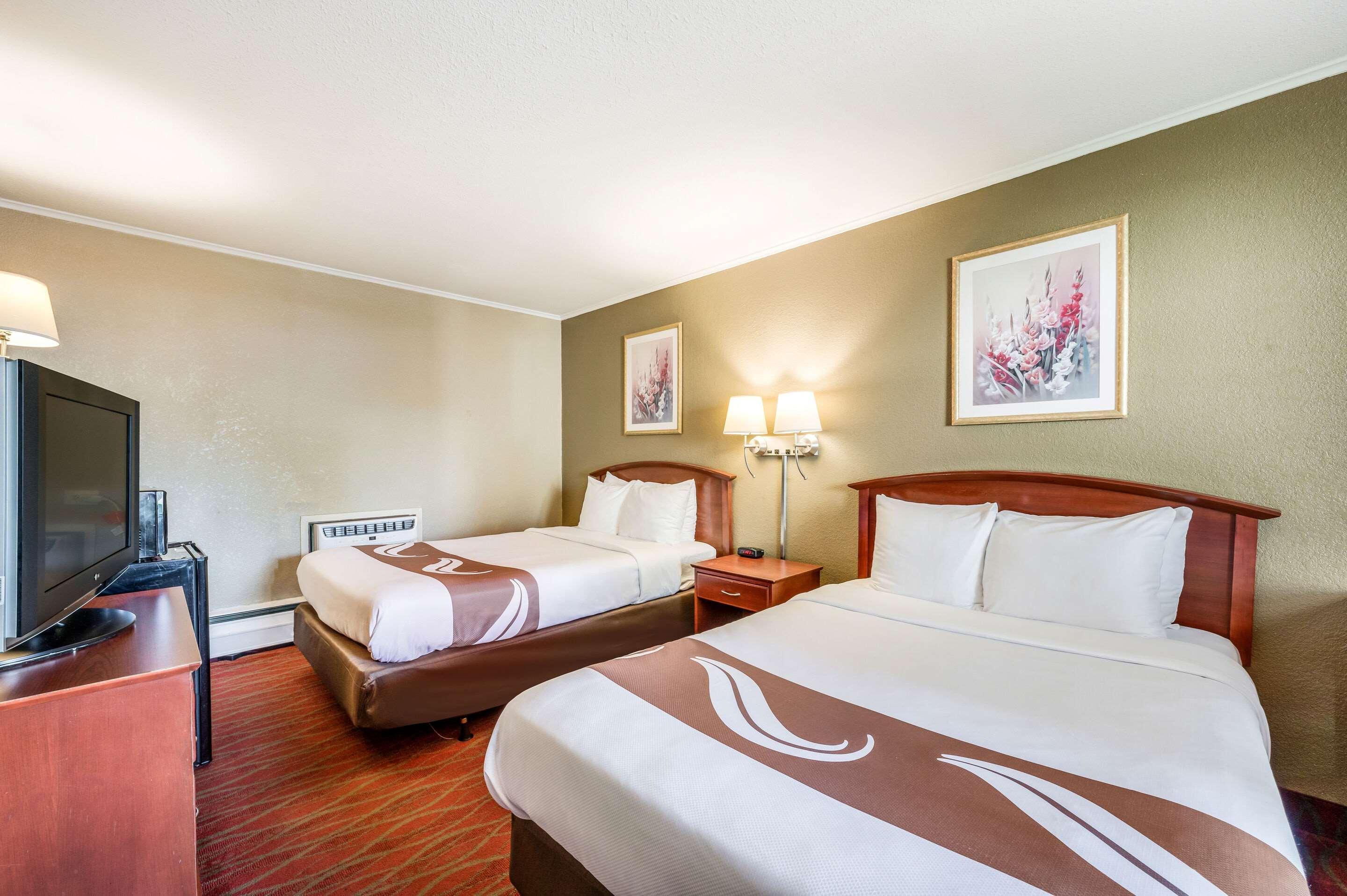 Quality Inn Пъкипсий Екстериор снимка