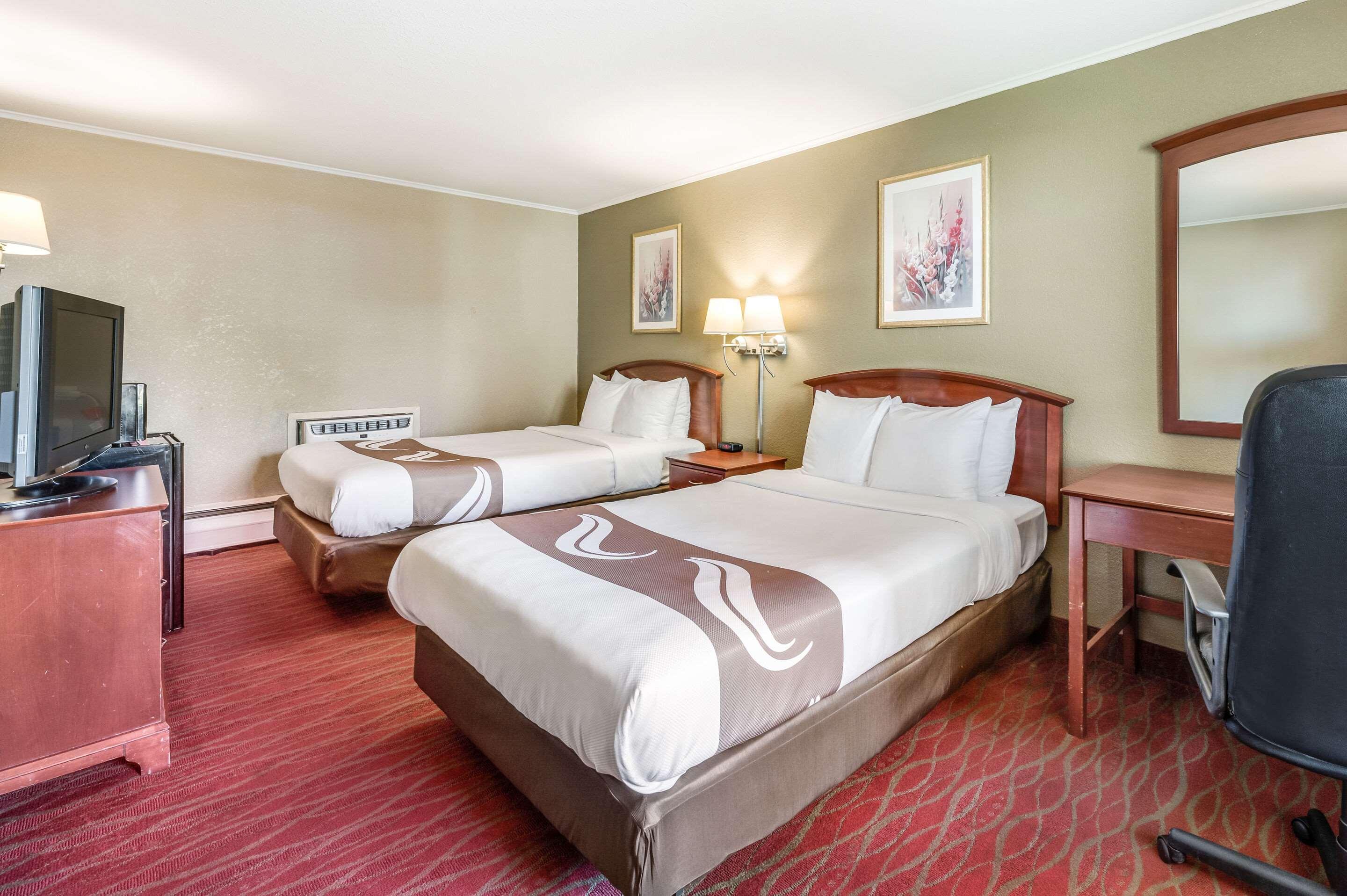 Quality Inn Пъкипсий Екстериор снимка
