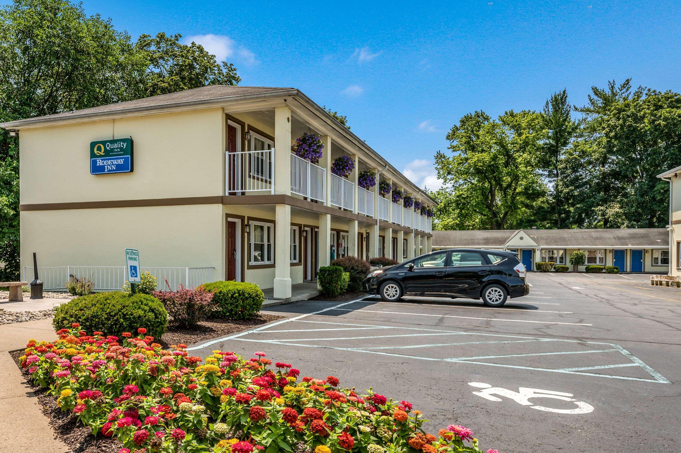Quality Inn Пъкипсий Екстериор снимка