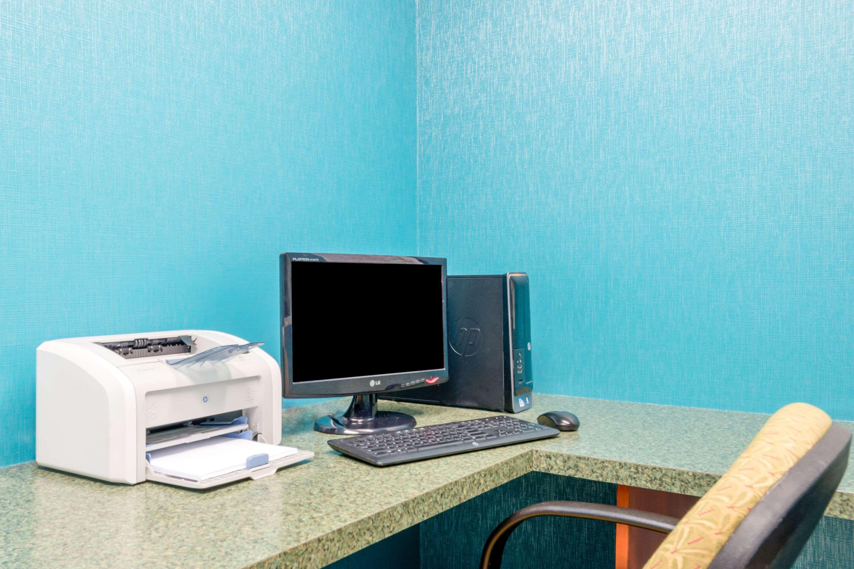 Quality Inn Пъкипсий Екстериор снимка