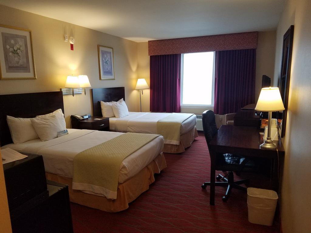 Quality Inn Пъкипсий Екстериор снимка
